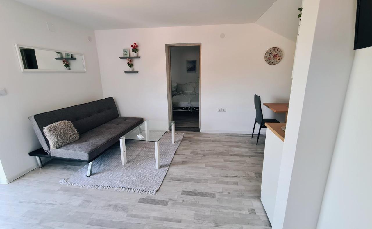 Apartman Castle Tusilovic Esterno foto