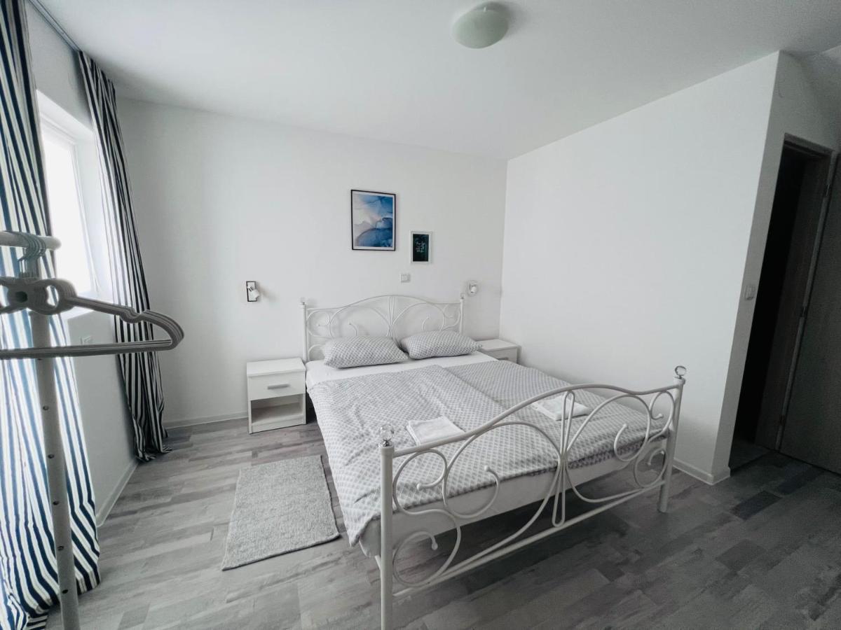 Apartman Castle Tusilovic Esterno foto