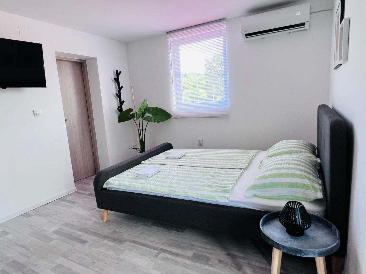 Apartman Castle Tusilovic Esterno foto