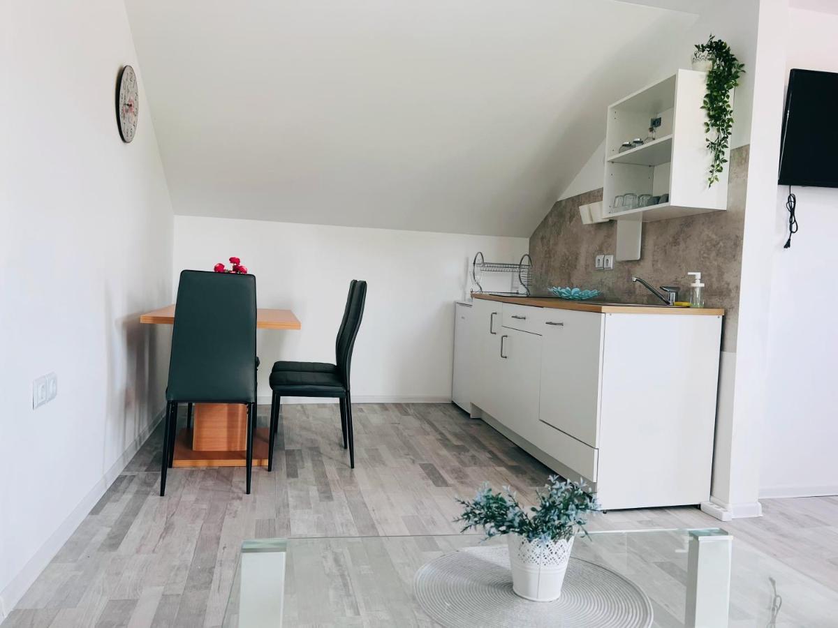 Apartman Castle Tusilovic Esterno foto
