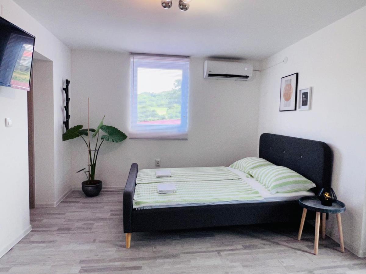 Apartman Castle Tusilovic Esterno foto